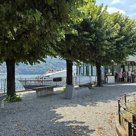 Lakefront - Balcony & Private Garage * Moltrasio
